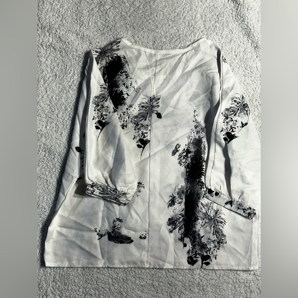 Blouse size medium - Picture 4 of 4